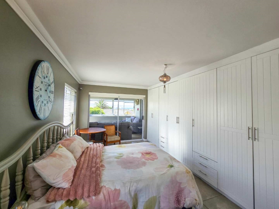 7 Bedroom Property for Sale in Stilbaai Wes Western Cape